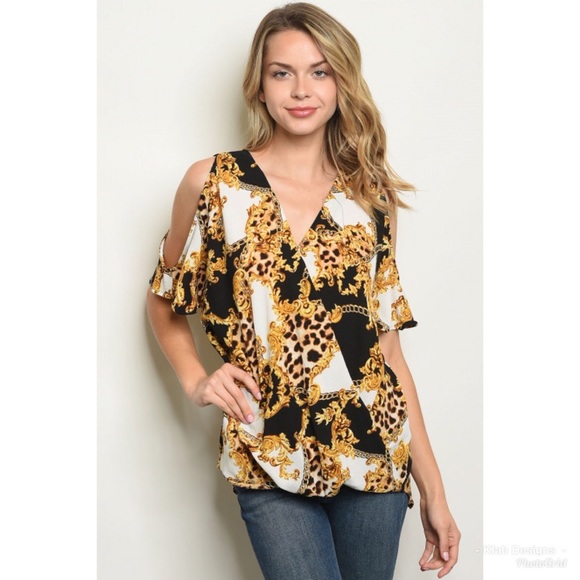 🛍LAST 1! Black/Gold Slit Sleeve Chain Print Top - Picture 5 of 5